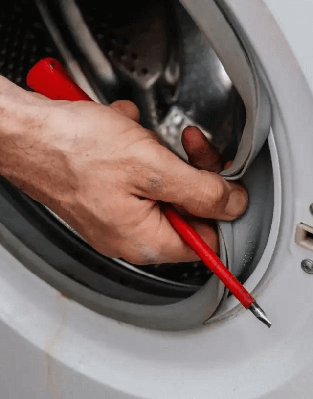Técnico-en mantenimiento-y reparación-de- lavadoras